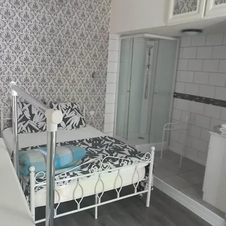 بيت ضيافة Cocoon Avec Terrasse *